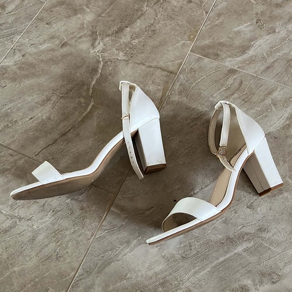White Block Heel - Picture 3 of 4